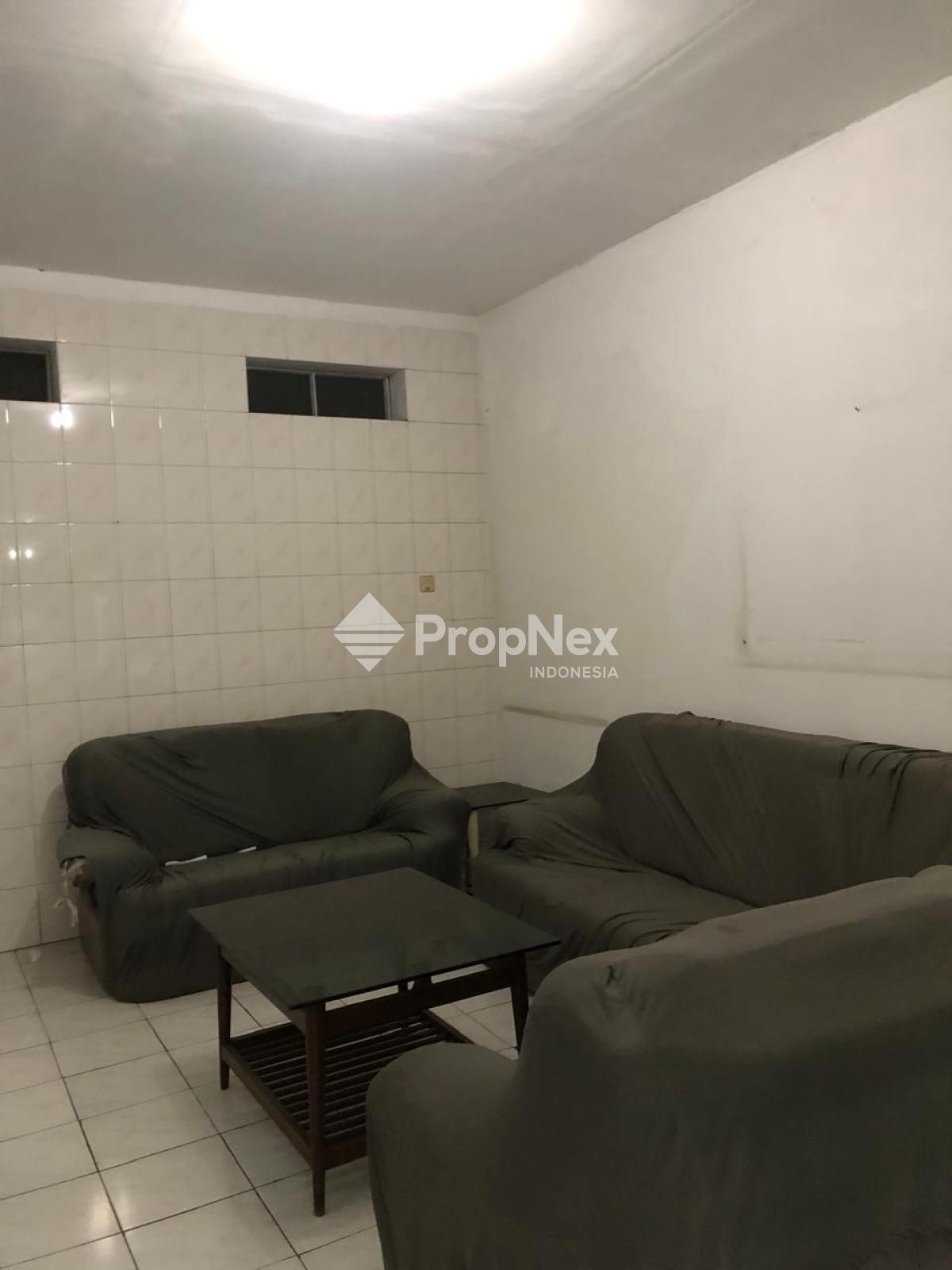 KUPANG INDAH,  Rumah Bangunan Lama perlu renovasi, Lokasi Strategis — foto 2